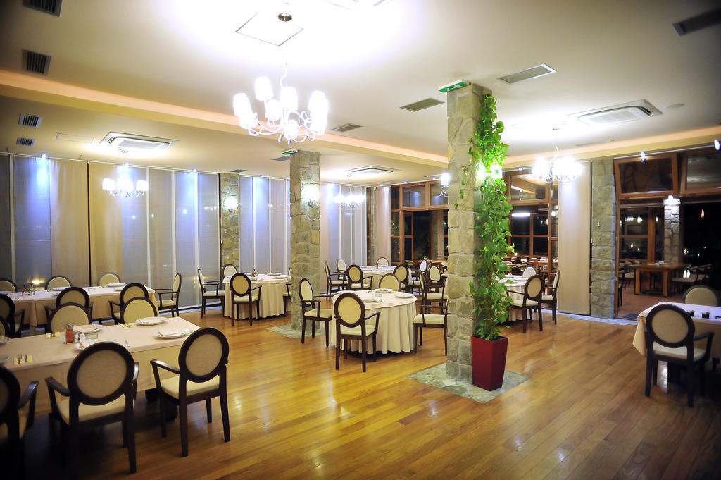 Hotel Aria Mitrovici  Luaran gambar