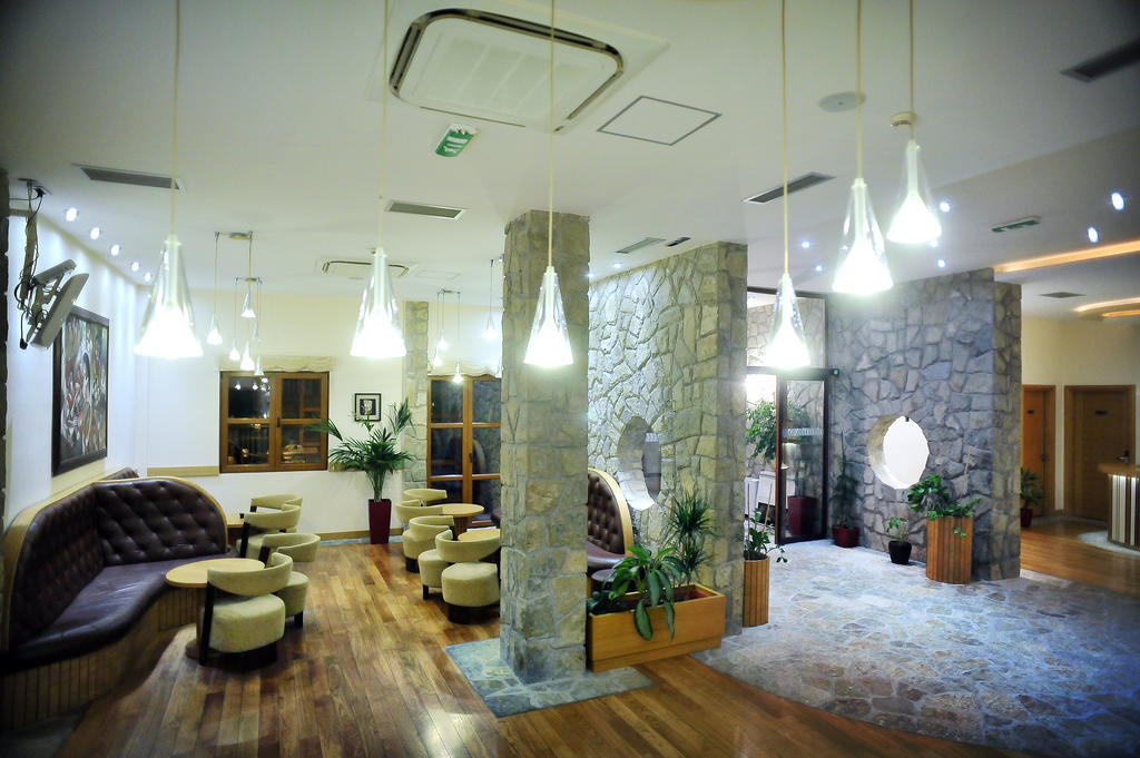Hotel Aria Mitrovici  Luaran gambar