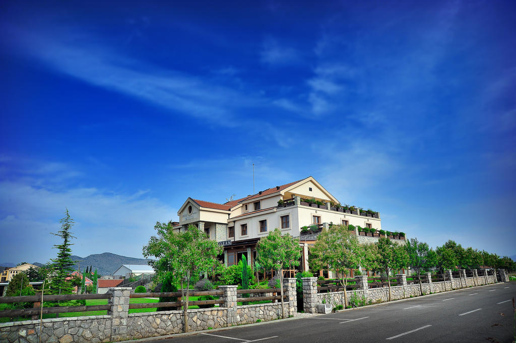 Hotel Aria Mitrovici  Luaran gambar