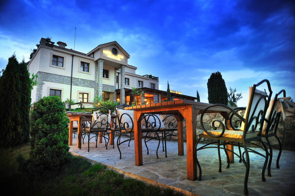 Hotel Aria Mitrovici  Luaran gambar