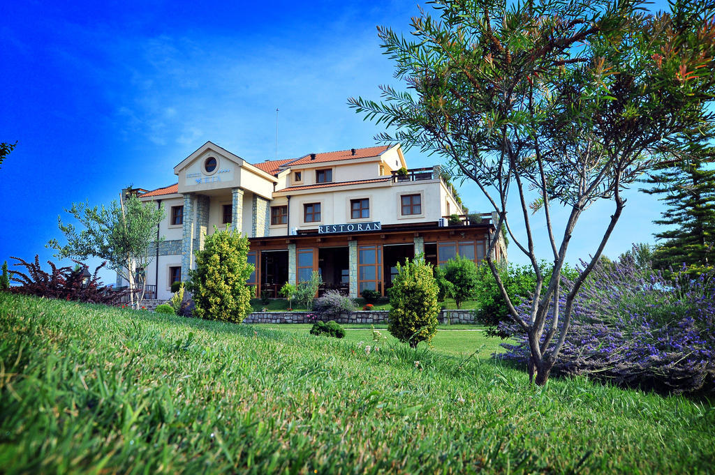 Hotel Aria Mitrovici  Luaran gambar